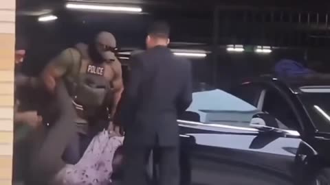 BREAKING⛔️ SOCIAL MEDIA INFLUENCER & ILLEGA ALIEN ARRESTED BY ICE WHILE LIVE STREAMING. ..SHE WAS KNOWN FOR ALLEGEDLY DOXXING ICE AGENTS