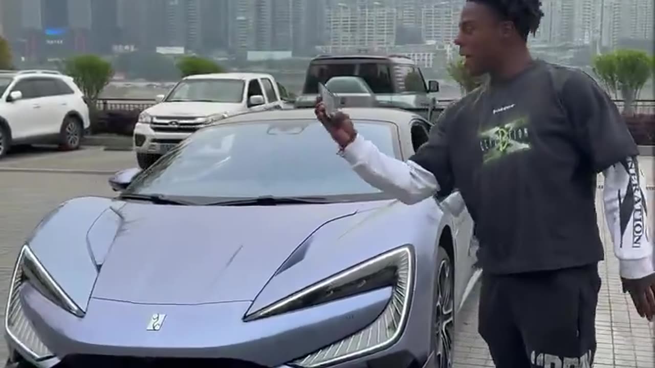 IShowSpeed shows off a futuristic Chinese car called the “YangWang U9” which costs $250,000