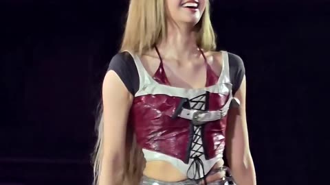 Blackpink Lisa Kpop Deadline Word Tour 2025