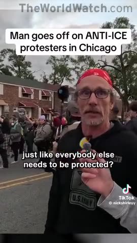 Man goes off on ANTI-ICE protesters in Chicago