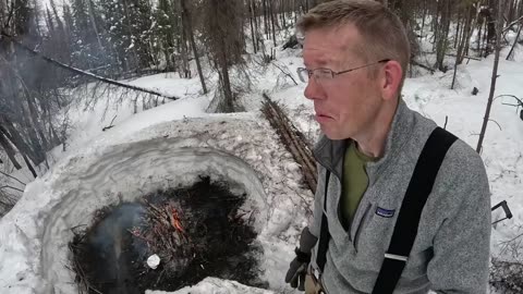 Lost in Alaska - How to NOT Freeze to Death! Winter Survival Camping & Bushcraft (No Tent or Bag)