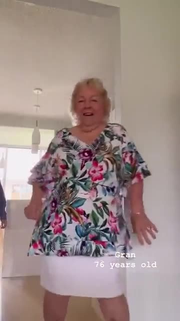 5 Generations in one video💕