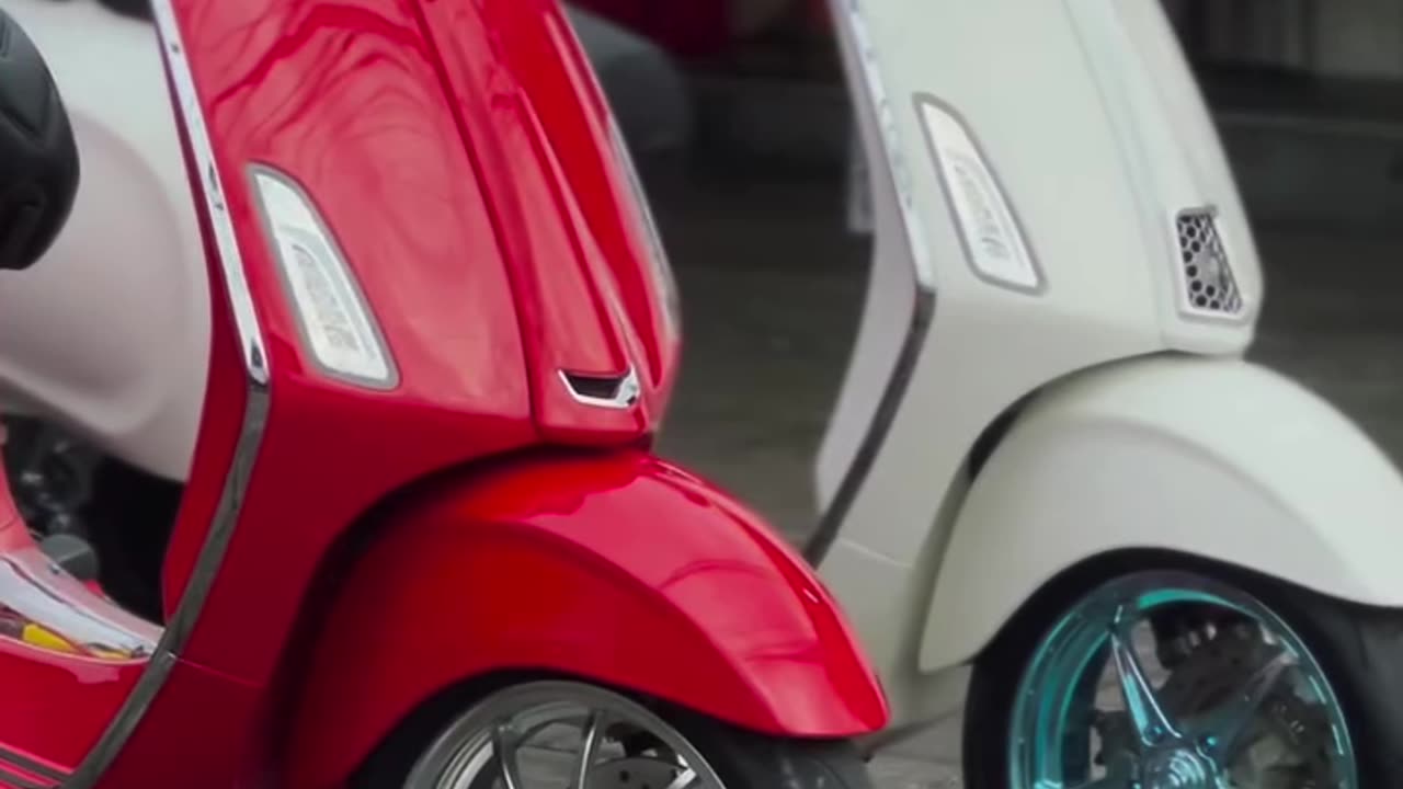Vespa Merah & Putih