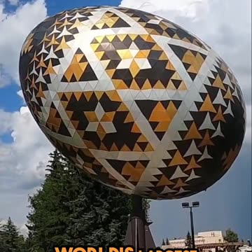 Off-Grid Life_ Exploring the World's Largest Egg in Vegreville! #vegrevillemedievalfaire #bigegg