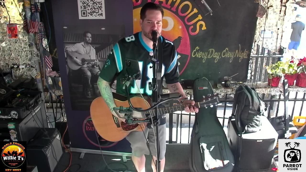 LIVE Music Everyday!