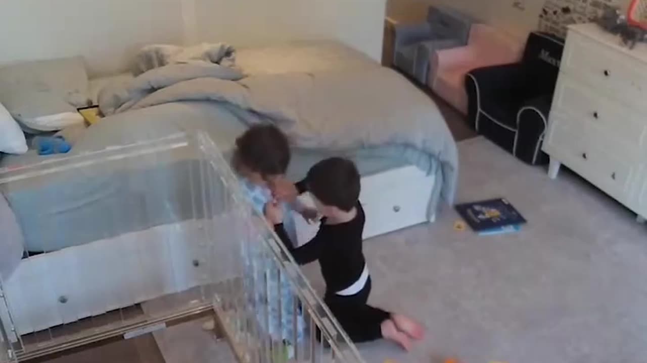 😂🏃 The Great Escape! | FunFM