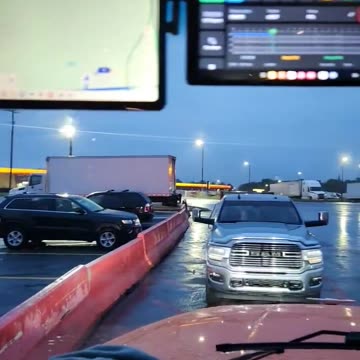 DRIVING THRU WHATS LEFT OF THE HURRICANE #reallifetruckers #truckinlifestyle #reallifetrucker