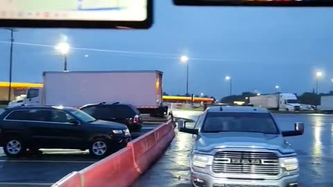 DRIVING THRU WHATS LEFT OF THE HURRICANE #reallifetruckers #truckinlifestyle #reallifetrucker
