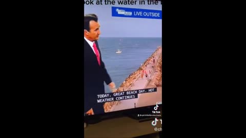 Regardez la vitesse de cet objet sous l'eau, impressionnant👀