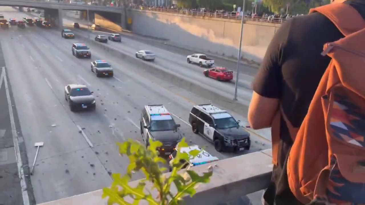 🇺🇸 W Los Angeles i kilku sąsiednich miastach Gwardia Narodowa Kalifornii, podlegająca rządowi