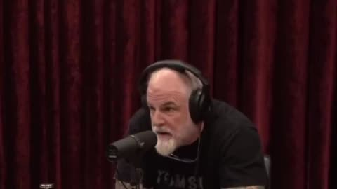 Rogan about using the special forces and Delta to take on the cartels