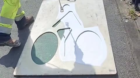 Spraying road markings😲