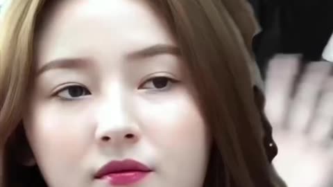 Russian Girl’s Dance Breaks the Internet! 🌍💃