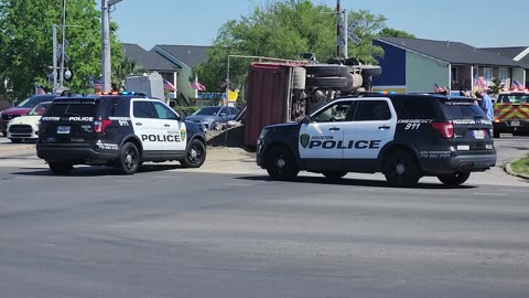 TRUCK ROLLOVER HOUSTON TEXAS