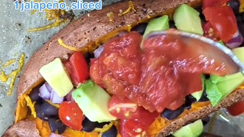 🌟 Baked Sweet Potato Bliss: Flavorful Black Bean Topping 🌶️