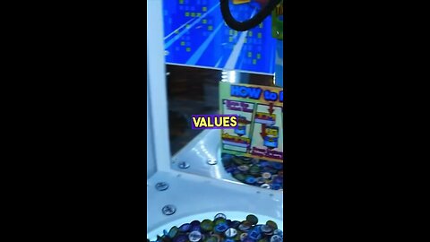 Weird Claw Machine! 🙄