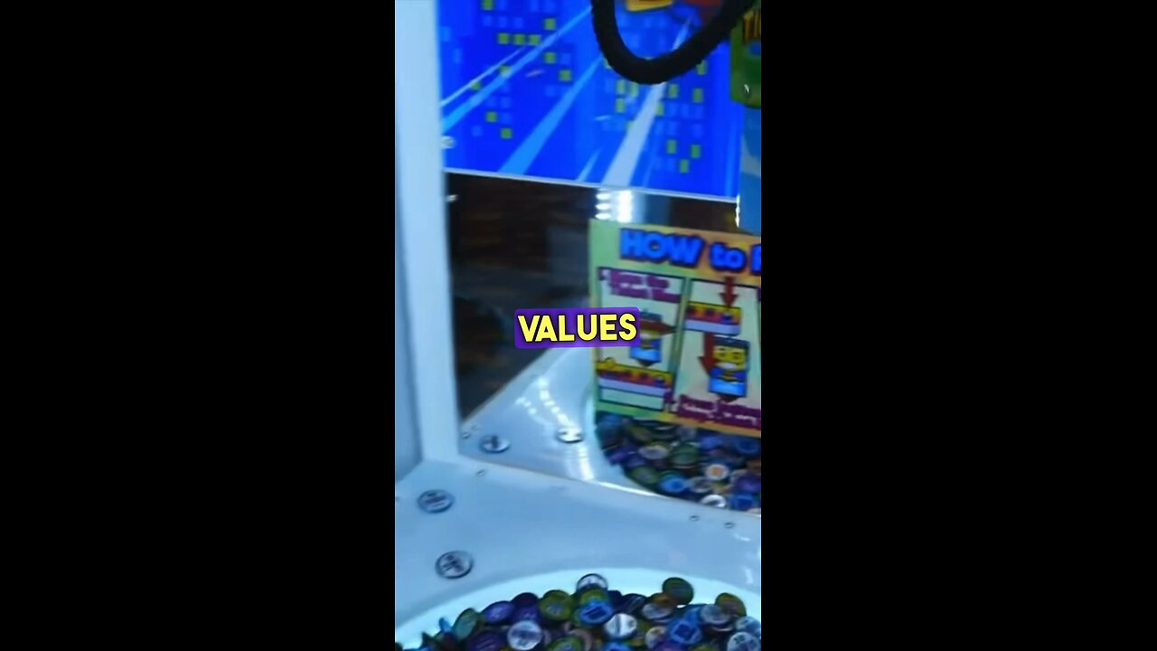 Weird Claw Machine! 🙄