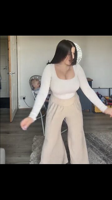 Huge dancing boobs