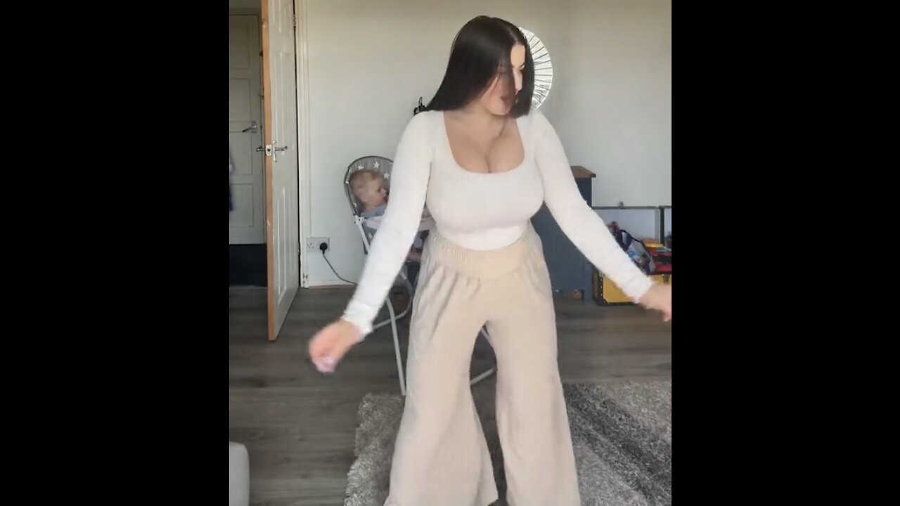 Huge dancing boobs