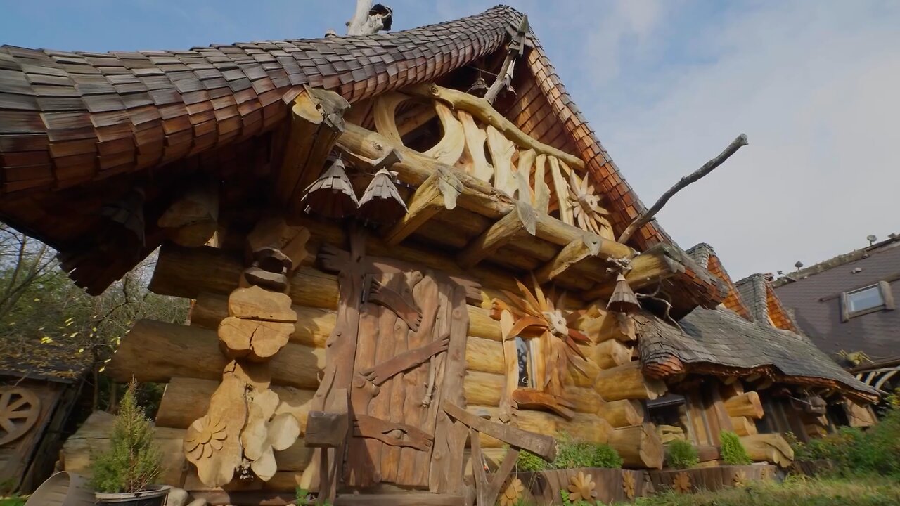 Casa de personaje del folcore ruso se vende por una fortuna