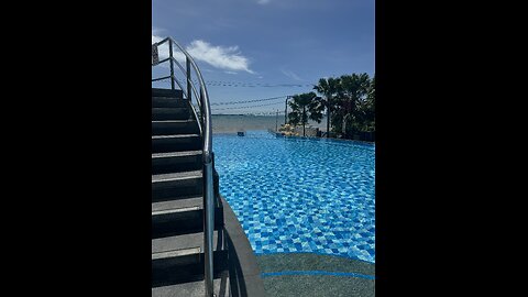 bit windy sorry staying at the somerset house in pattaya what a beautiful place