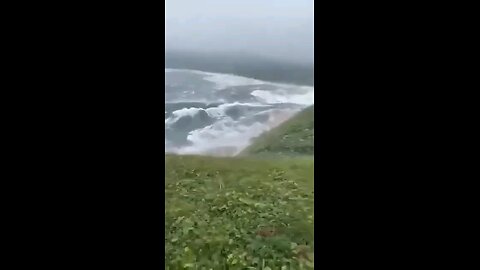 A man who was walking with his dog accidentally recorded tsunami waves on a beach in Russian