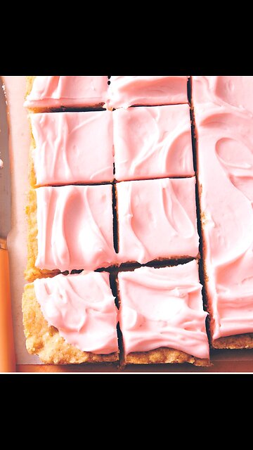 Pretty-in-Pink Cookie Bars