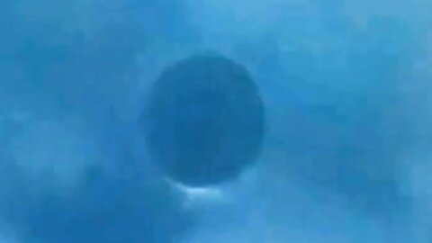 LARGE “DISC” UAP / ACTIVITY : UAP NAVIGATES THROUGH CLOUDS / DETECTION : AIR FORCE / 23 NOV 2020