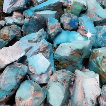 20250922-03 Turquoise Whispers Beside Your Ear, Like a Summer Breeze