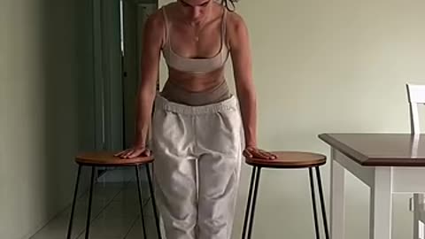 Viral: CALISTHENICS AT HOME - yes, you don’t need any equipment #bodyweighttrain