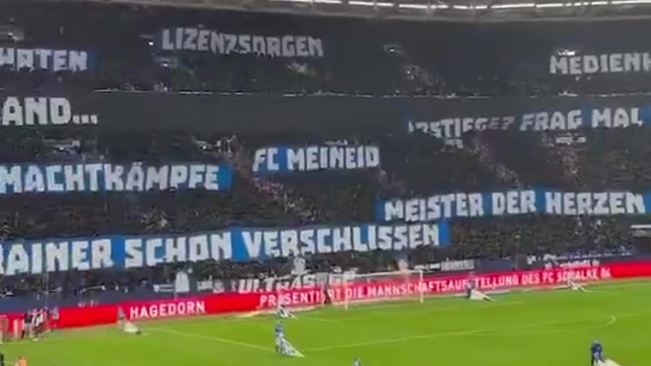 Schalke hosts Hertha in front of 62,270 spectators