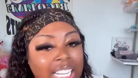 TeeTee said it's up and stuck with Tomi, tags her momma in