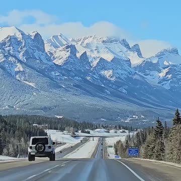 Breathtaking drive through the Rockies in Alberta, Canada