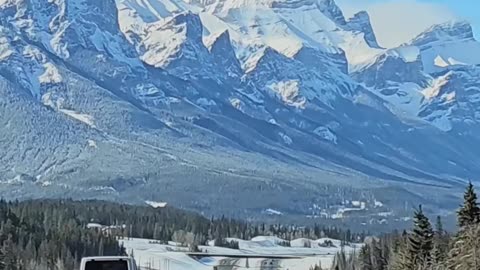 Breathtaking drive through the Rockies in Alberta, Canada