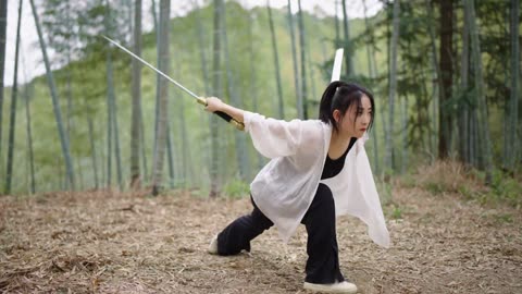 I have two blades—one is called Embroidered Winter, and the other Spring Thunder.