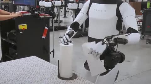 Tesla Optimus, el robot humanoide que aprende tareas del hogar