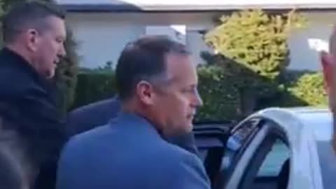 Man heckles Australian PM on Migrants