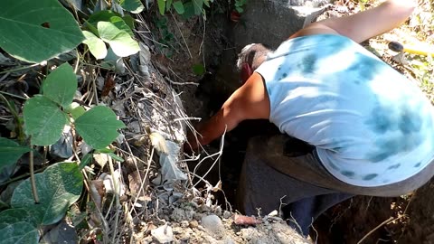 Strange find while digging a well, watch till the end