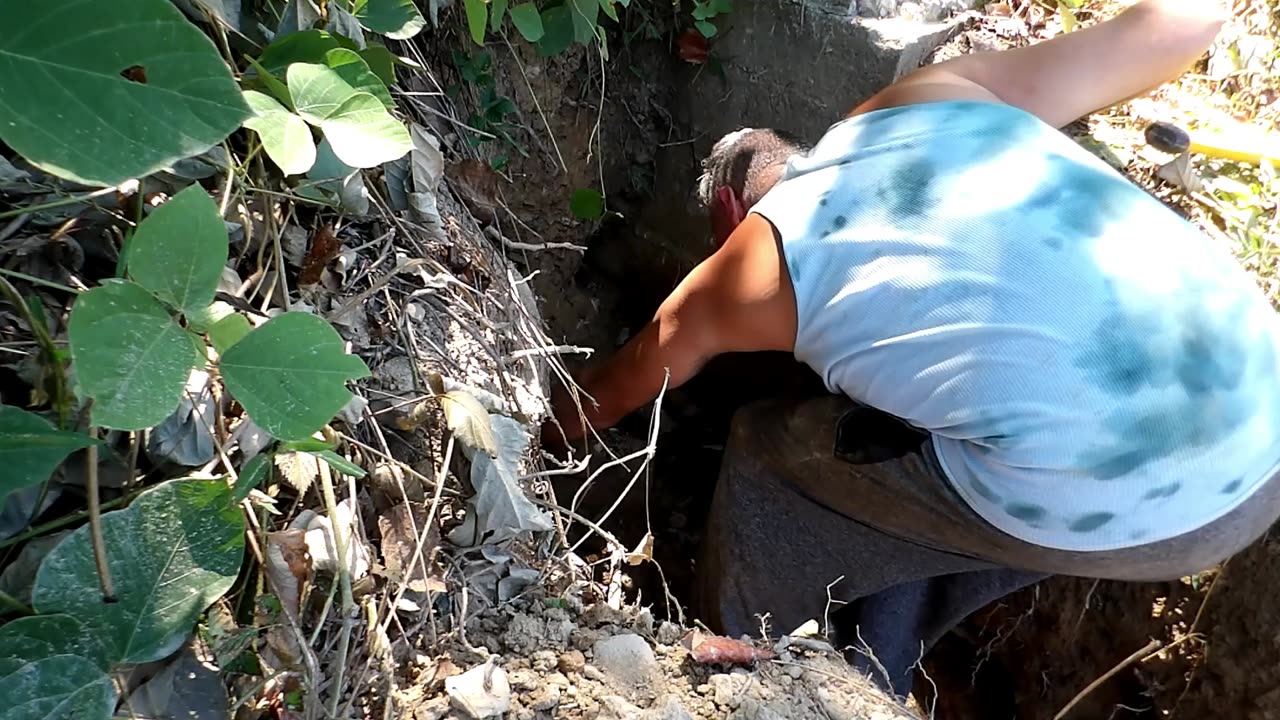 Strange find while digging a well, watch till the end