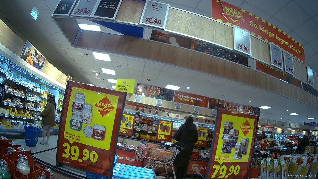 Inne på Lidl vid Karlslundsgatan i Örebro 21 Nov. 2025