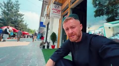 Ich fliege mit Migranten von Afghanistan nach Deutschland (Nur Männer)