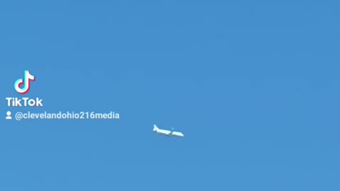 Jet Airliner Heading Out of Cleveland Ohio