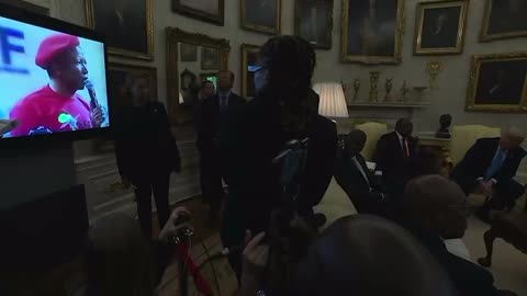 Trump forces South African president to watch video of South Africans chanting to kill white people