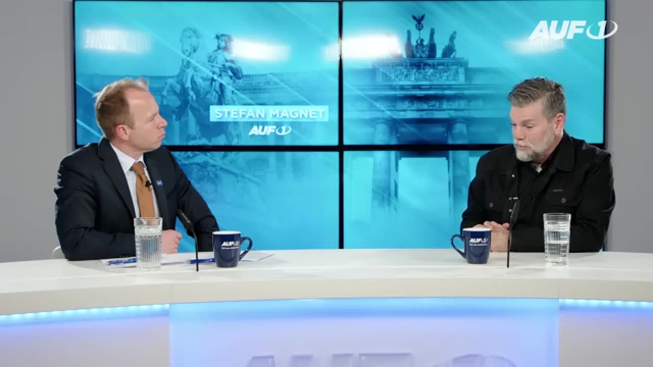 Wichtig: Anschauen und teilen! Warnung Kollaps der EU soll durch Krieg vertuscht werden!