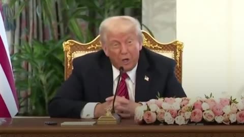 Trump y el emir catarí Tamim Al Thani dan detalles de su reunión
