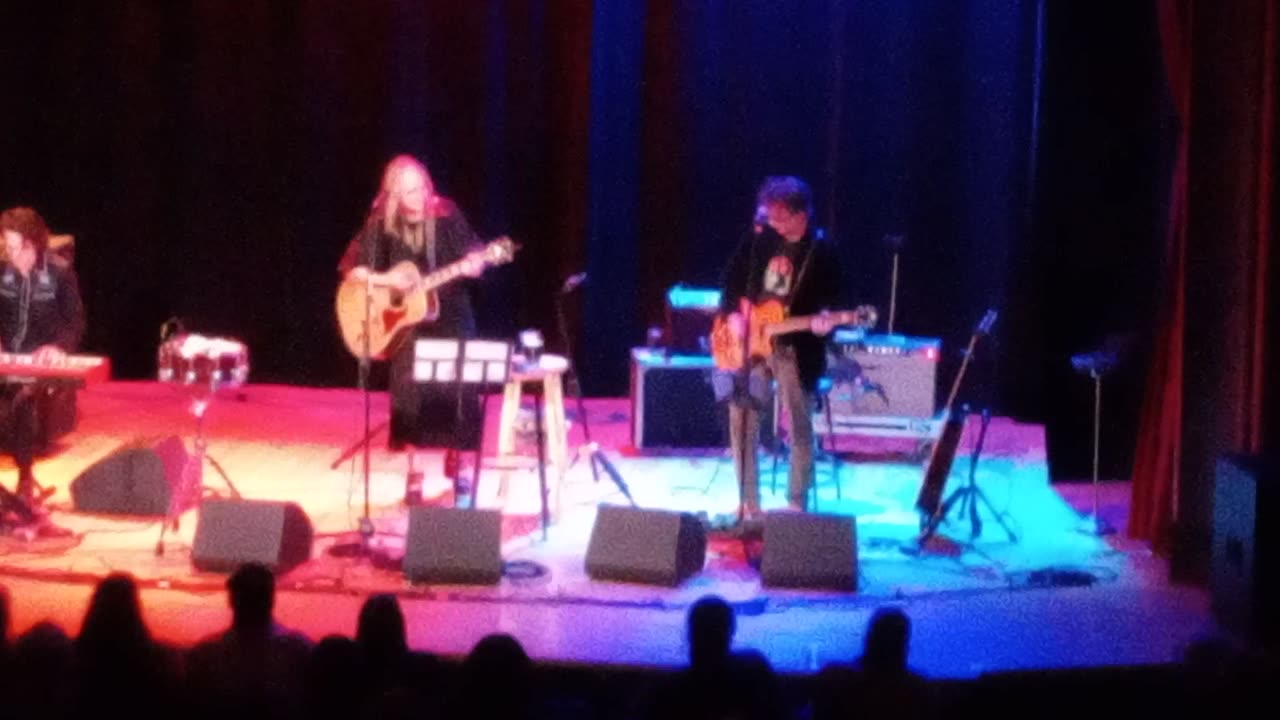 JOAN OSBORNE LIVE PART 3