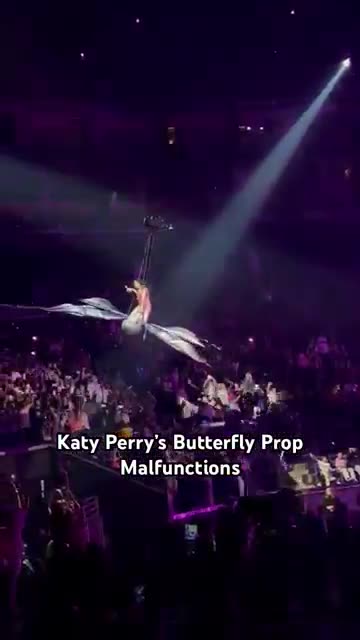 Shikoni momentin shokues/ Kety Perri gati sa nuk rrëzohet nga objekti fluturues