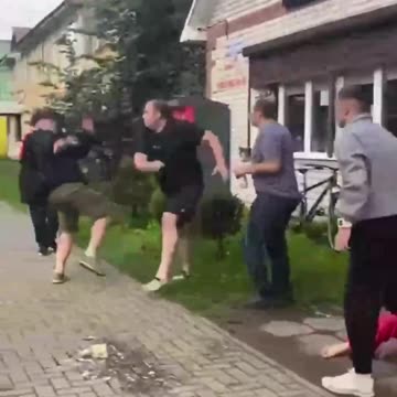 Woman Gets Ronaldoed Strait to the Face During Insane Street Brawl