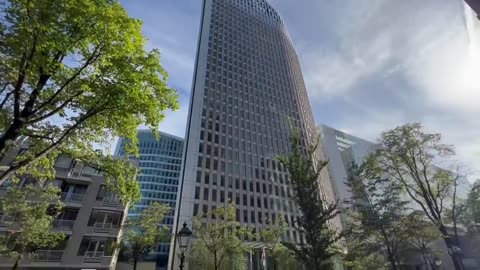 Bij het Ministerie van Propaganda OCW van ongekozen SG Marjan Hammersma ook de SDG vlag 25-09-2023