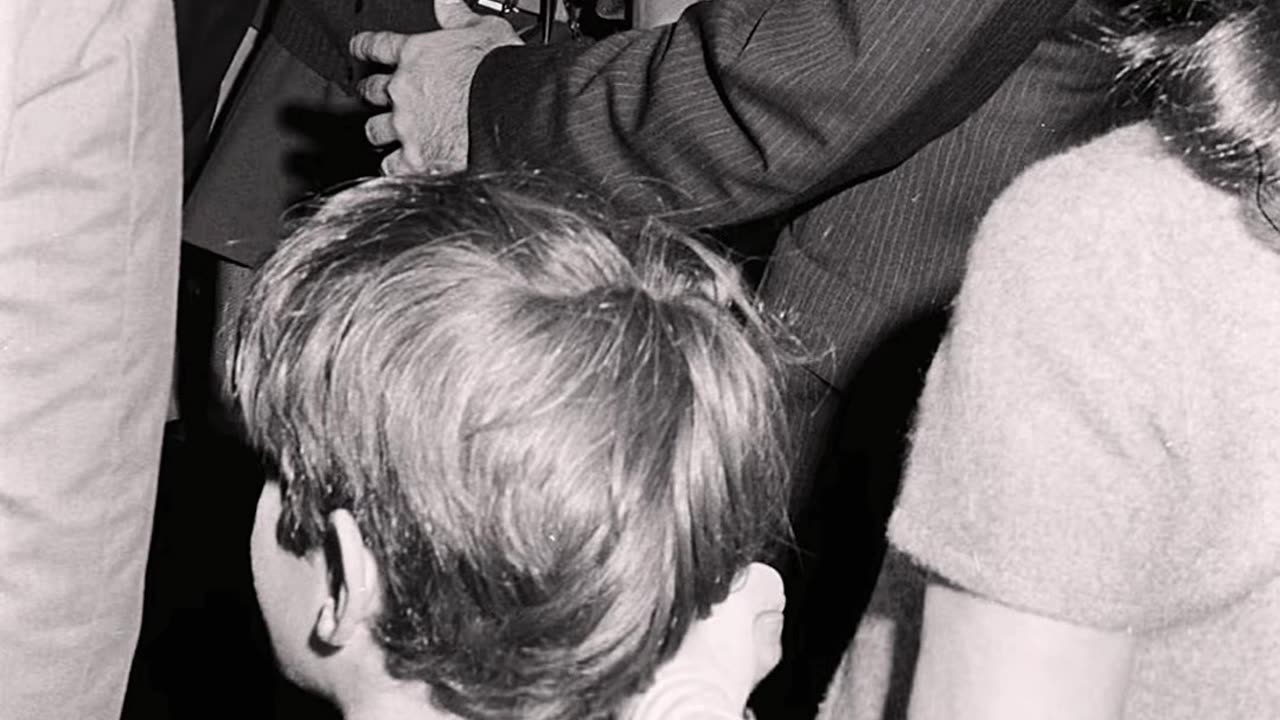 4Q=DQ David Quigley is JFK JR
